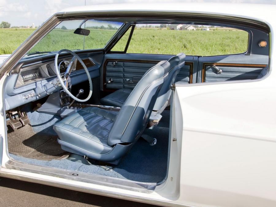  Chevrolet Caprice Custom Coupe 1966 года  (фото 4 из 7)